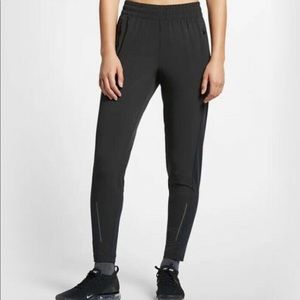 Nike Womens SWIFT Flex Dri fit Running pant.